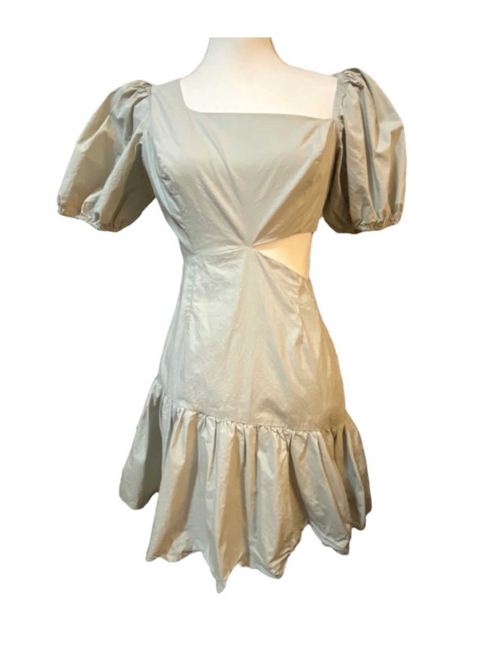 NWT ASTR Mayfair dress in dusty sage cutout puffy sleeve Medium - Picture 4 of 5